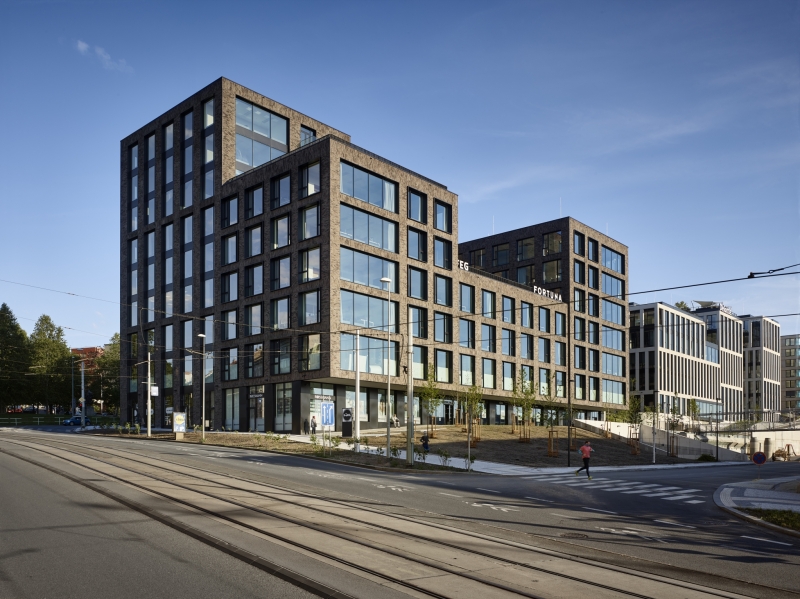 Bytové a administrativní centrum na náměstí W. Churchilla